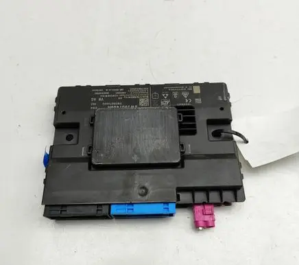 Audi A5 Gateway control module 8W5907468H 8W5907468G