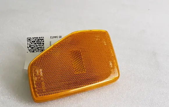 Hummer H3 Front fender indicator light 2828A1