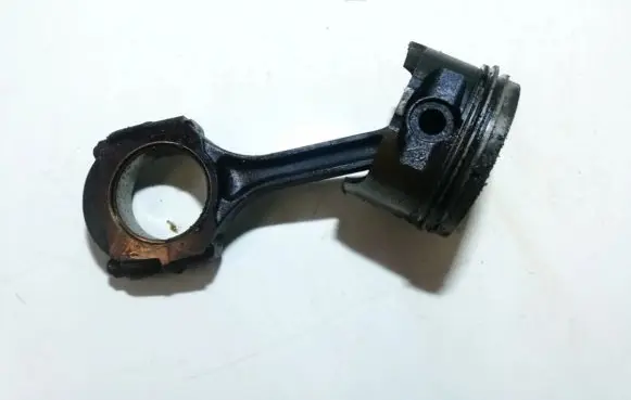 Renault Megane I Piston with connecting rod