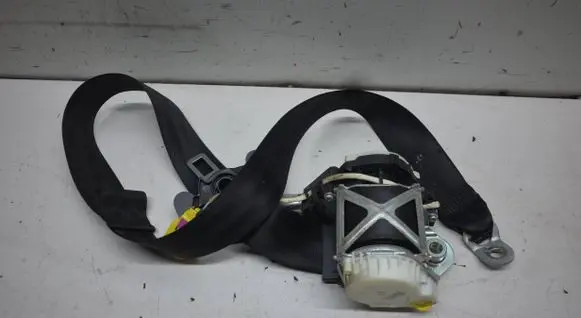 Volkswagen Tiguan Front seatbelt 5N1857706