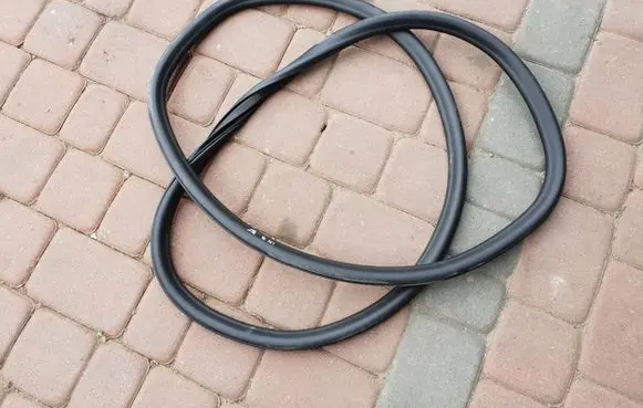 Opel Insignia B Rubber seal loading door 