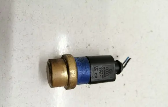 Ford Galaxy Coolant temperature sensor 1J0973702