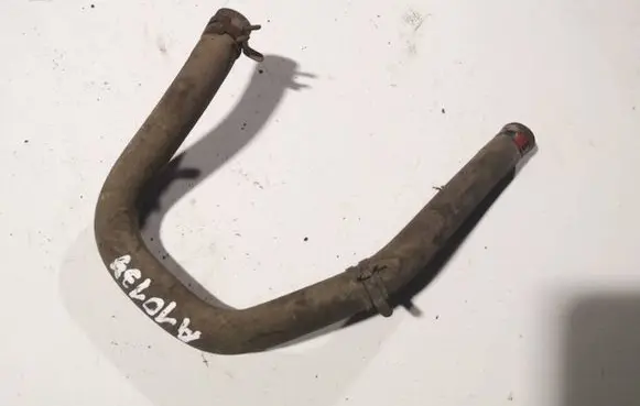 Volkswagen PASSAT B5.5 Engine coolant pipe/hose