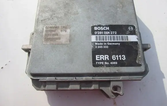 Land Rover Range Rover P38A Engine control unit/module 2245332 0281001272