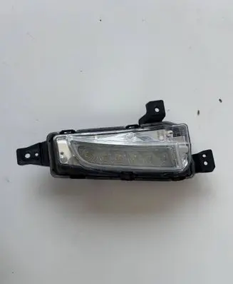 Suzuki Grand Vitara II Front fog light 5QN41516606A