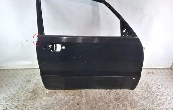 Mitsubishi Pajero Front door