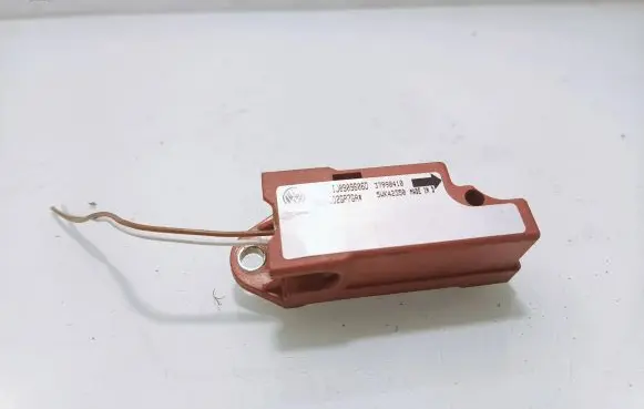 Volkswagen Golf IV Airbag deployment crash/impact sensor 1J0909606D 5WK42350 37990410