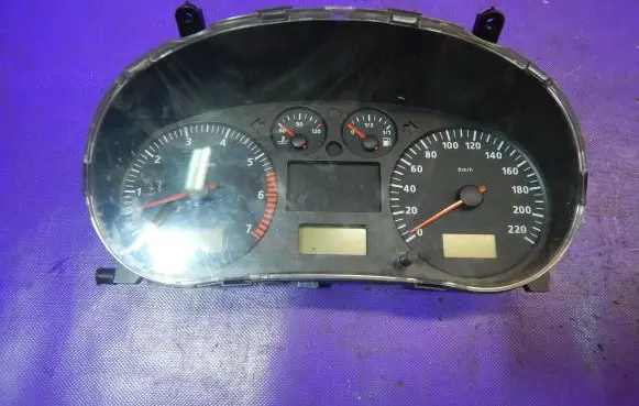 Seat Ibiza II (6k) Speedometer (instrument cluster) 6K0920830G