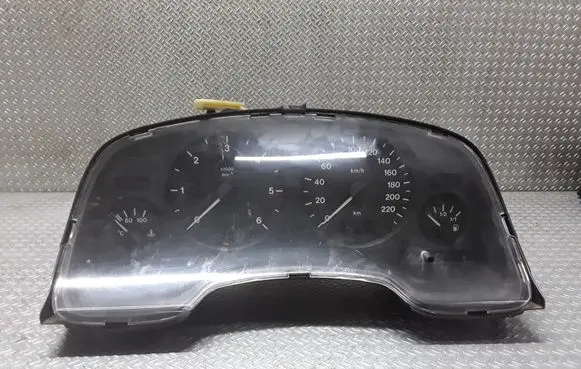 Opel Zafira A Speedometer (instrument cluster) 24419561HU