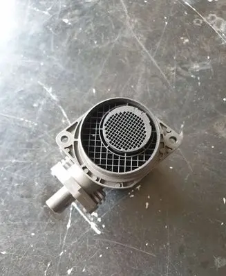 Volkswagen Golf V Mass air flow meter 038906461B 0281002531