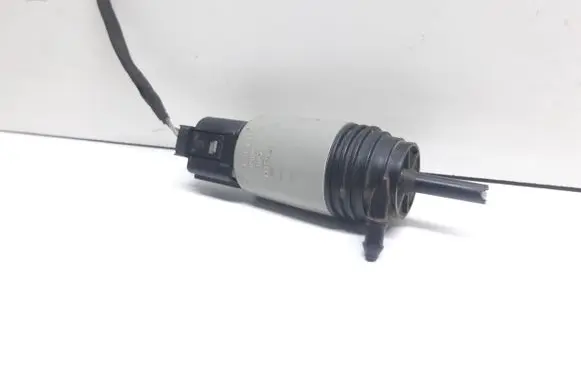 BMW 5 E60 E61 Windscreen/windshield washer pump 6934159 67126934159