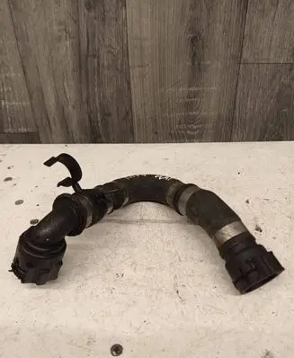 Toyota RAV 4 (XA30) Engine coolant pipe/hose