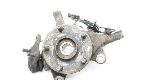 Toyota Auris 150 Front wheel hub