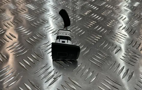 Hyundai Tucson IV NX4 USB socket connector PU12392