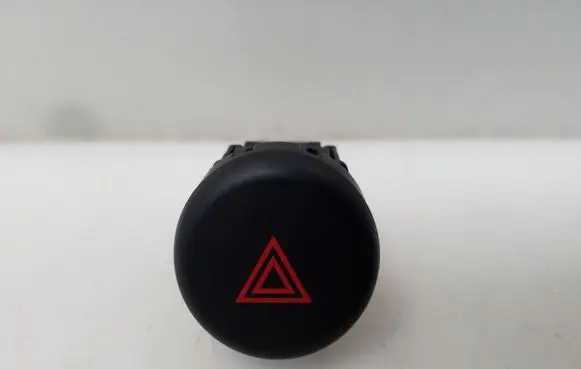 Nissan Juke I F15 Hazard light switch 