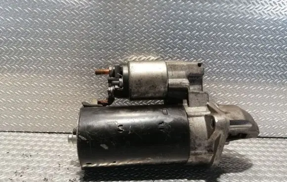 Iveco Daily 30.8 - 9 Starter motor 69502571 0001103306