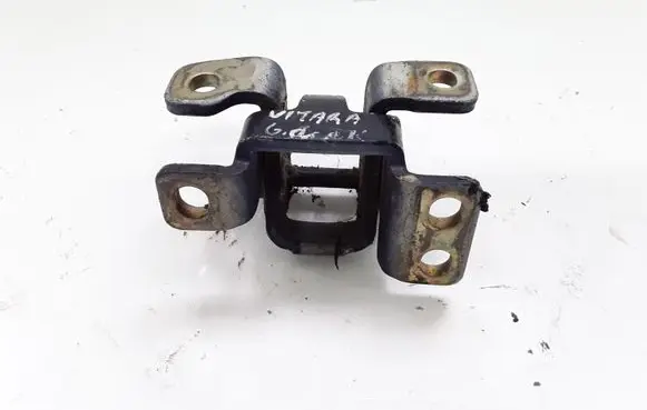 Suzuki Grand Vitara II Rear door lower hinge NOCODE
