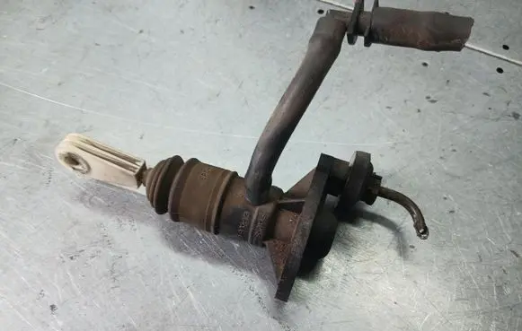 Audi A6 S6 C5 4B Clutch master cylinder 006236025000
