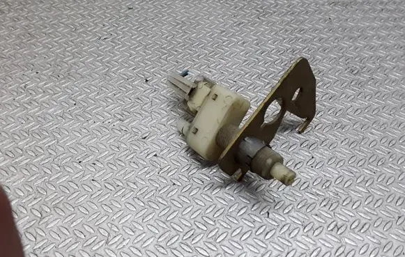 Jeep Cherokee Brake pedal sensor switch 25509432