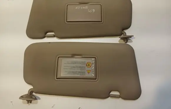 Nissan X-Trail T30 Sun visor