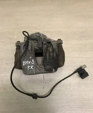 Mercedes-Benz E W211 Front brake caliper