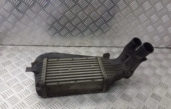 Opel Zafira A Intercooler radiator 24406701