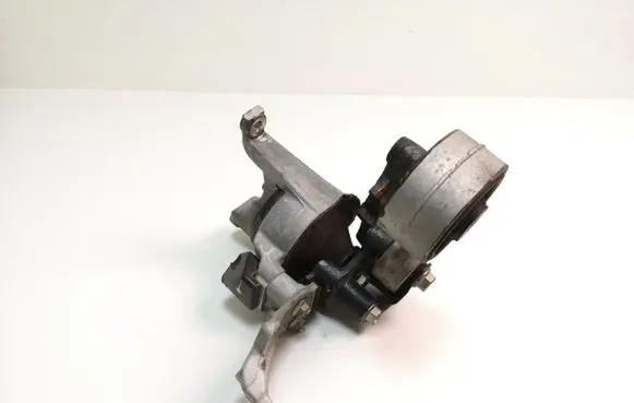 Honda Civic IX Engine mount bracket