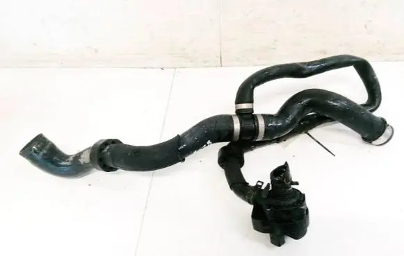 Mercedes-Benz ML W164 Engine coolant pipe/hose