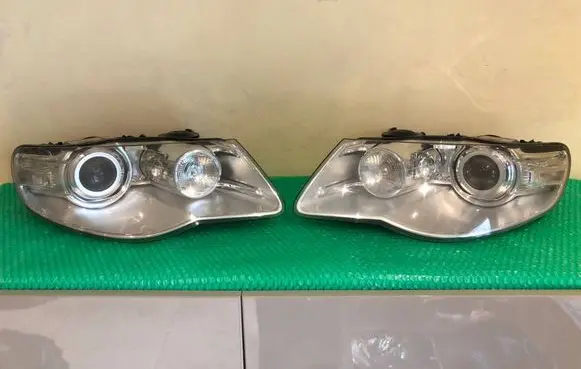 Volkswagen Touareg I Headlights/headlamps set 7L6941031C 7L6941032C 1ZS00945201