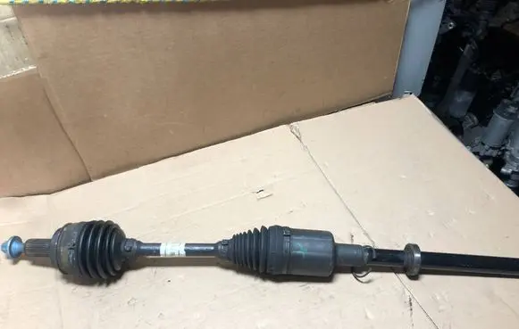Mercedes-Benz CLS C218 AMG Front driveshaft 2213306300