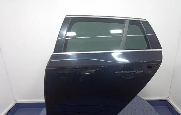 Volvo V60 Rear door
