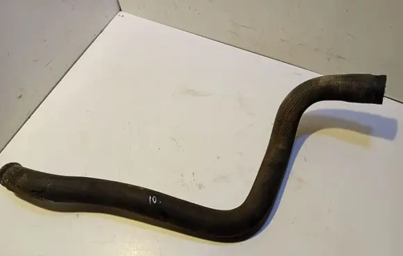 Coolant pipe/hose