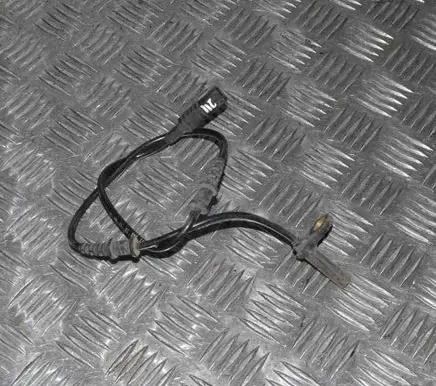 Mercedes-Benz E W211 ABS brake wheel speed sensor A2115401317