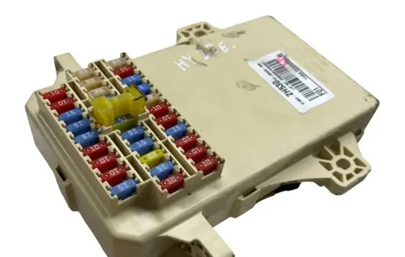 Hyundai i30 Fuse module 919502H530 919502H500