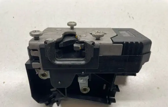 Renault Trafic II (X83) Front door lock 91166230 8200008260