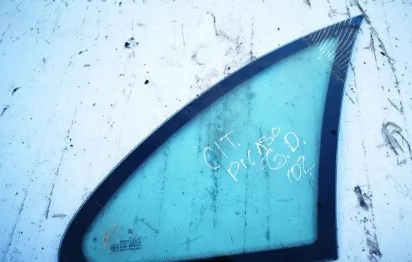 Citroen Xsara Picasso Rear side window
