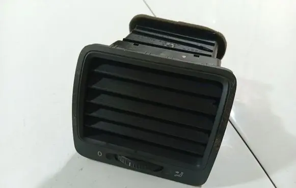 Dash center air vent grill