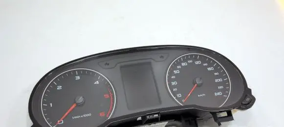 Audi A1 Speedometer (instrument cluster) 8X0920900A