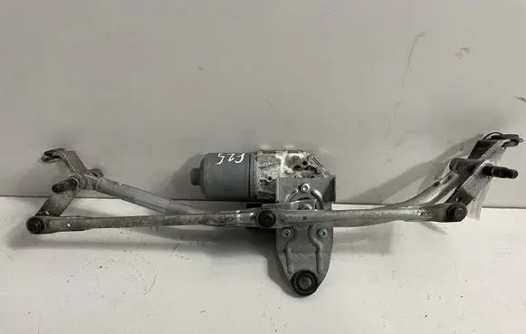 BMW X3 F25 Front wiper linkage and motor 1234567