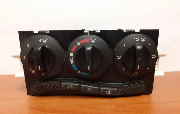 Mercedes-Benz A W168 Interior fan control switch 1688300485 4893