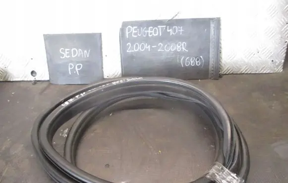 Peugeot 407 Rubber seal loading door 