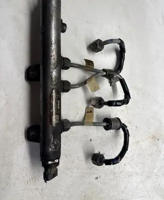 Fuel main line pipe