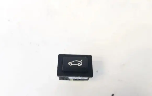 Tailgate opening switch