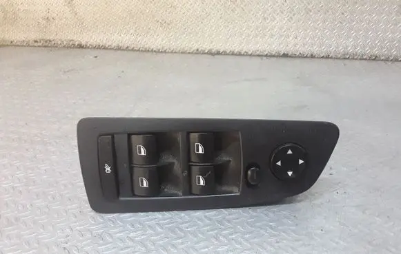 BMW 1 E81 E87 Electric window control switch 0916698
