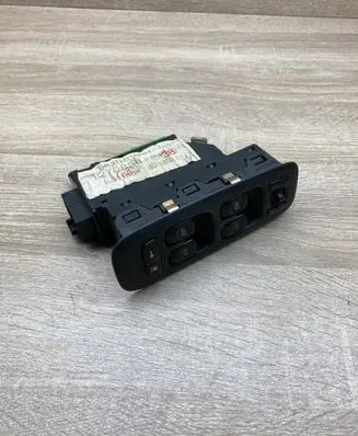 Volvo XC90 Electric window control switch 30746074 09193383