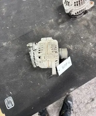 Opel Astra H Generator/alternator 0124425058