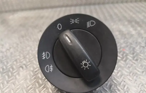Volkswagen Eos Light switch 1K0941431