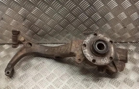 Volkswagen PASSAT B5 Front wheel hub 8D0407258