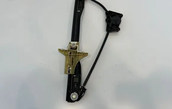 Volkswagen Amarok Front window lifting mechanism without motor 121596K