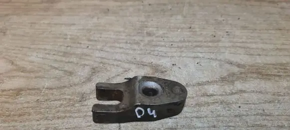 Volvo V70 Fuel Injector clamp holder